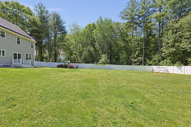 15 Oakhill Ave., Wrentham, MA 02093