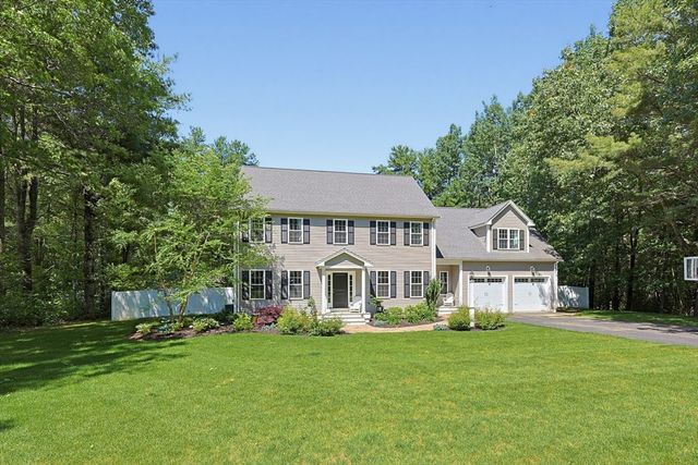 15 Oakhill Ave., Wrentham, MA 02093