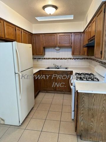 1200 Edith Boulevard SE, Albuquerque, NM 87102