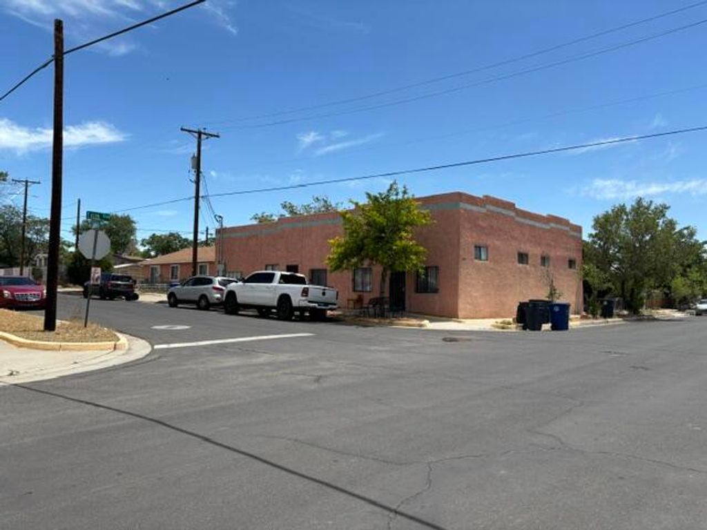 1200 Edith Boulevard SE, Albuquerque, NM 87102