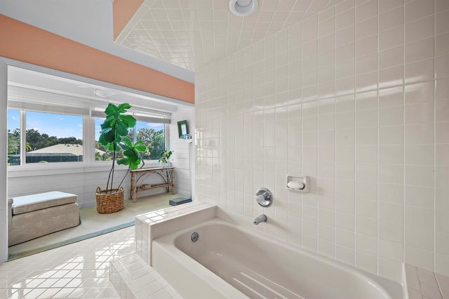 5610 SE Foxcross Place, Stuart, FL 34997