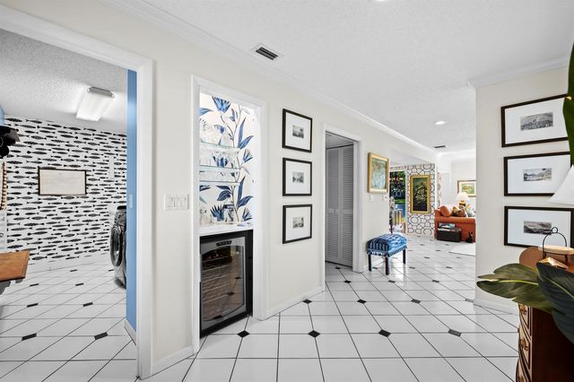 5610 SE Foxcross Place, Stuart, FL 34997