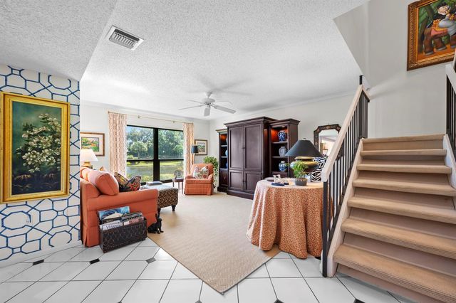 5610 SE Foxcross Place, Stuart, FL 34997