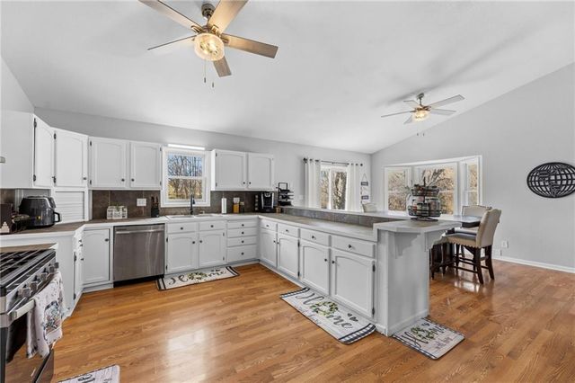 14587 166th Street, Bonner Springs, KS 66012