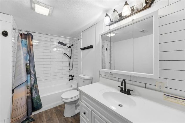 14587 166th Street, Bonner Springs, KS 66012