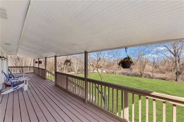 14587 166th Street, Bonner Springs, KS 66012
