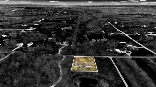 14587 166th Street, Bonner Springs, KS 66012