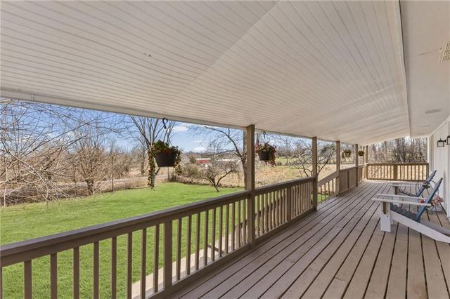 14587 166th Street, Bonner Springs, KS 66012