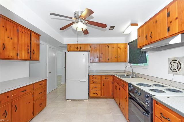 801 Lemaster AVE, Hampton, VA 23669