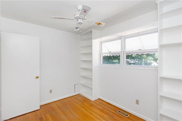 801 Lemaster AVE, Hampton, VA 23669
