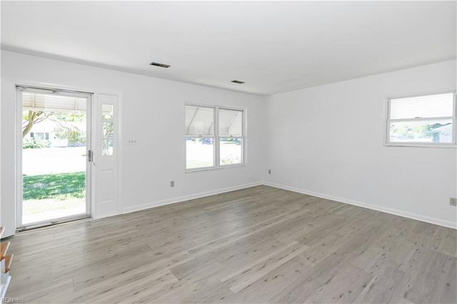 801 Lemaster AVE, Hampton, VA 23669