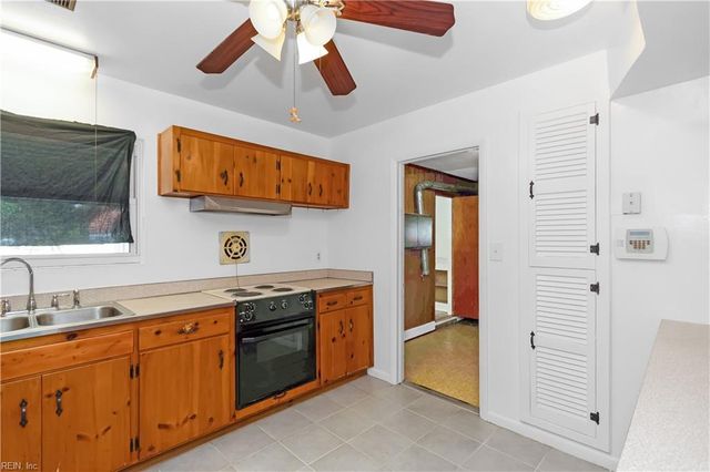 801 Lemaster AVE, Hampton, VA 23669