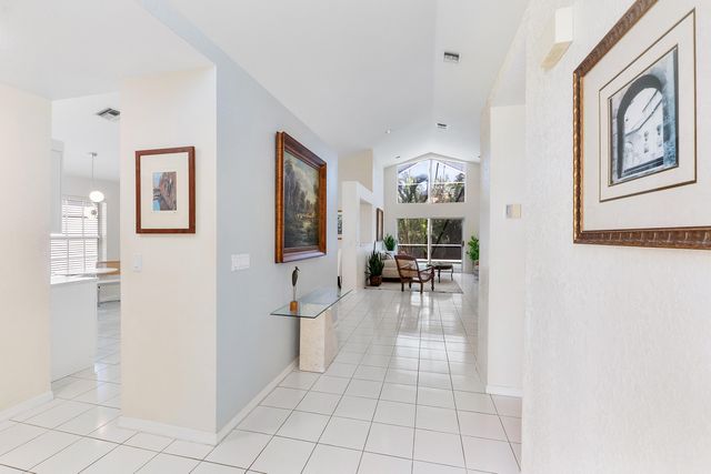 2016 Island Circle, Weston, FL 33326