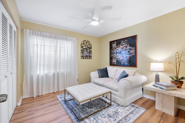 2016 Island Circle, Weston, FL 33326