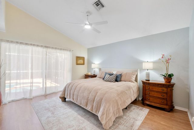 2016 Island Circle, Weston, FL 33326