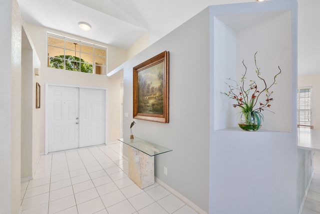 2016 Island Circle, Weston, FL 33326
