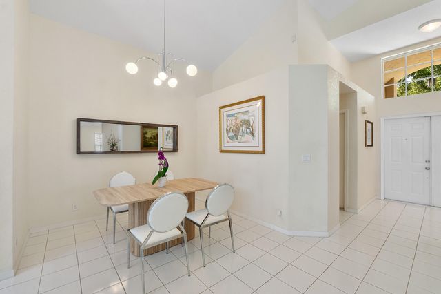 2016 Island Circle, Weston, FL 33326