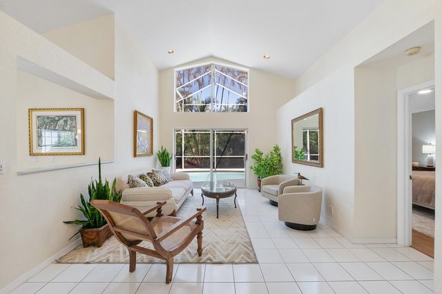 2016 Island Circle, Weston, FL 33326