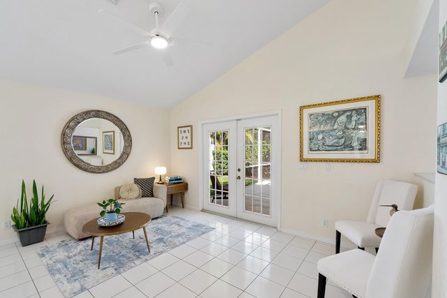 2016 Island Circle, Weston, FL 33326