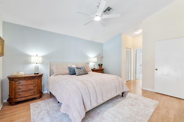 2016 Island Circle, Weston, FL 33326