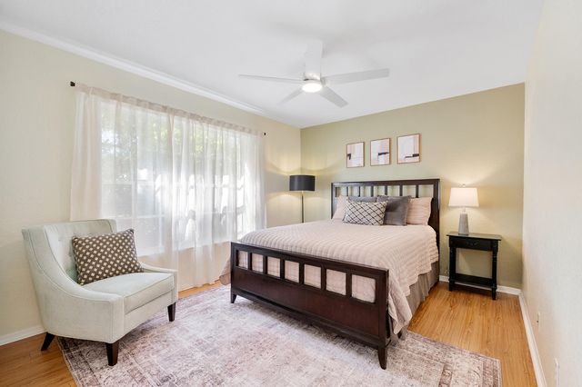 2016 Island Circle, Weston, FL 33326
