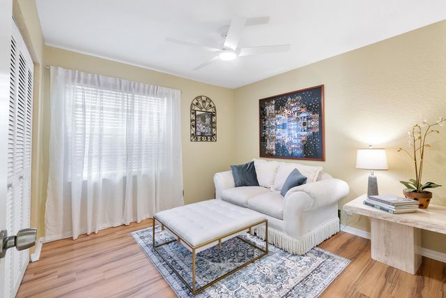2016 Island Circle, Weston, FL 33326