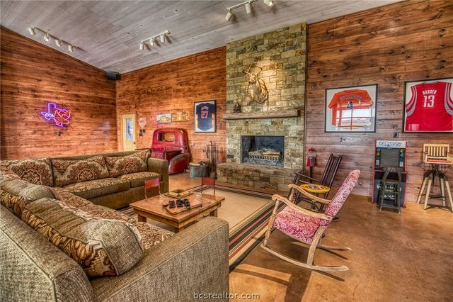 20383 Highway 159 W, New Ulm, TX 78950