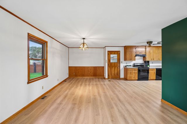 203 Kelly Dr, Decherd, TN 37324