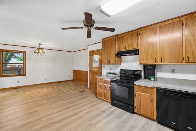 203 Kelly Dr, Decherd, TN 37324