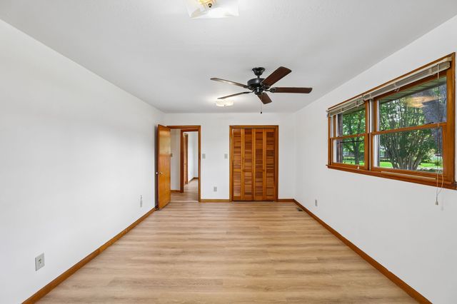 203 Kelly Dr, Decherd, TN 37324