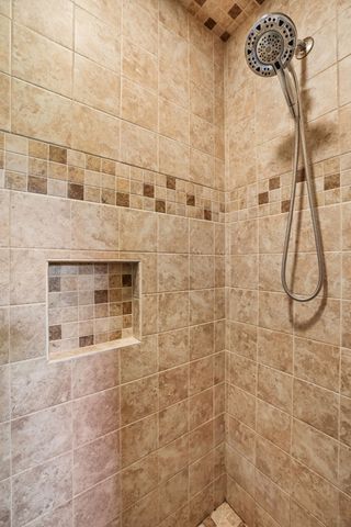 203 Kelly Dr, Decherd, TN 37324