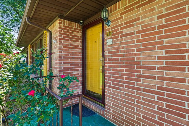 203 Kelly Dr, Decherd, TN 37324