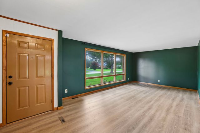 203 Kelly Dr, Decherd, TN 37324