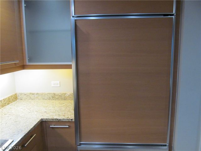 222 Karen Avenue 1105, Las Vegas, NV 89109