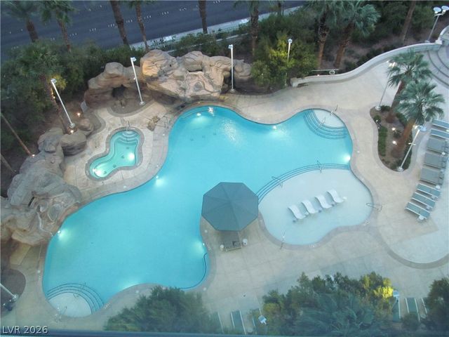 222 Karen Avenue 1105, Las Vegas, NV 89109
