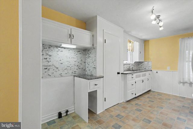 321 E MIDDLE ST, Hanover, PA 17331