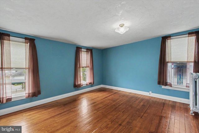321 E MIDDLE ST, Hanover, PA 17331