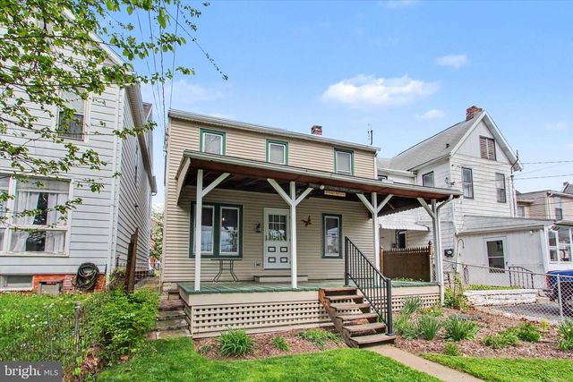 321 E MIDDLE ST, Hanover, PA 17331
