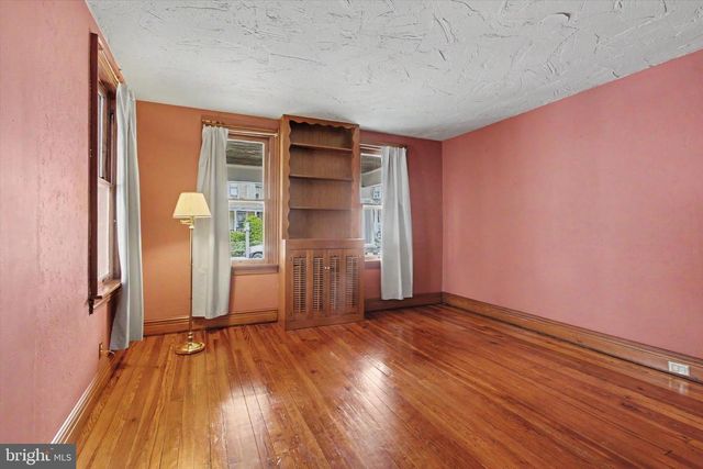 321 E MIDDLE ST, Hanover, PA 17331
