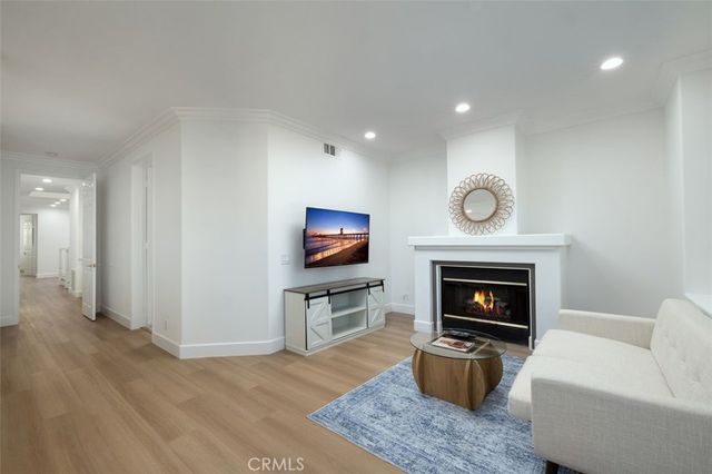 304 Goldenwest Street, Huntington Beach, CA 92648
