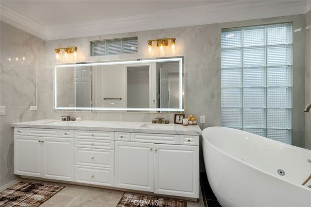 304 Goldenwest Street, Huntington Beach, CA 92648
