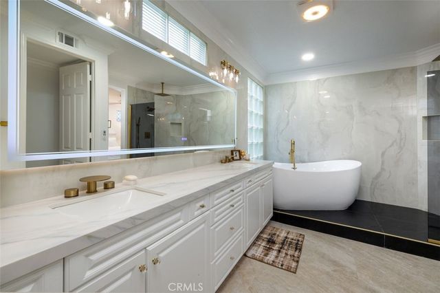 304 Goldenwest Street, Huntington Beach, CA 92648