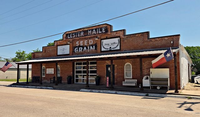 1462 US Highway 69, Whitewright, TX 75491