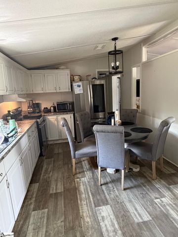 814 Chesley Drive, Simpsonville, SC 29681