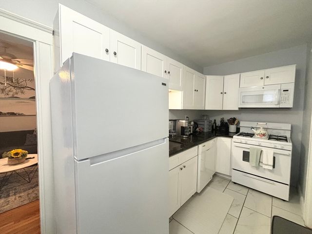 15 Ives Street 28, Beverly, MA 01915