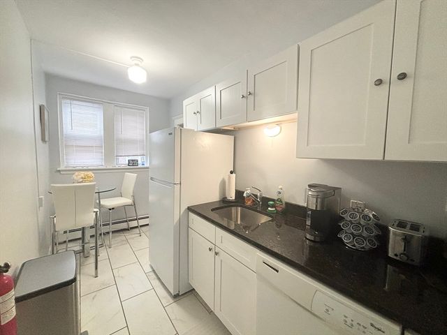 15 Ives Street 28, Beverly, MA 01915
