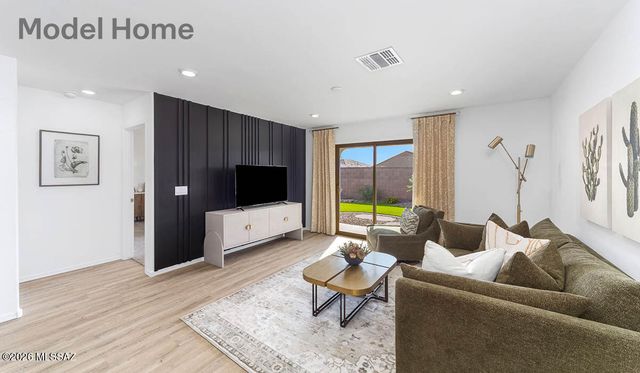 734 W Calle Manolete, Sahuarita, AZ 85629