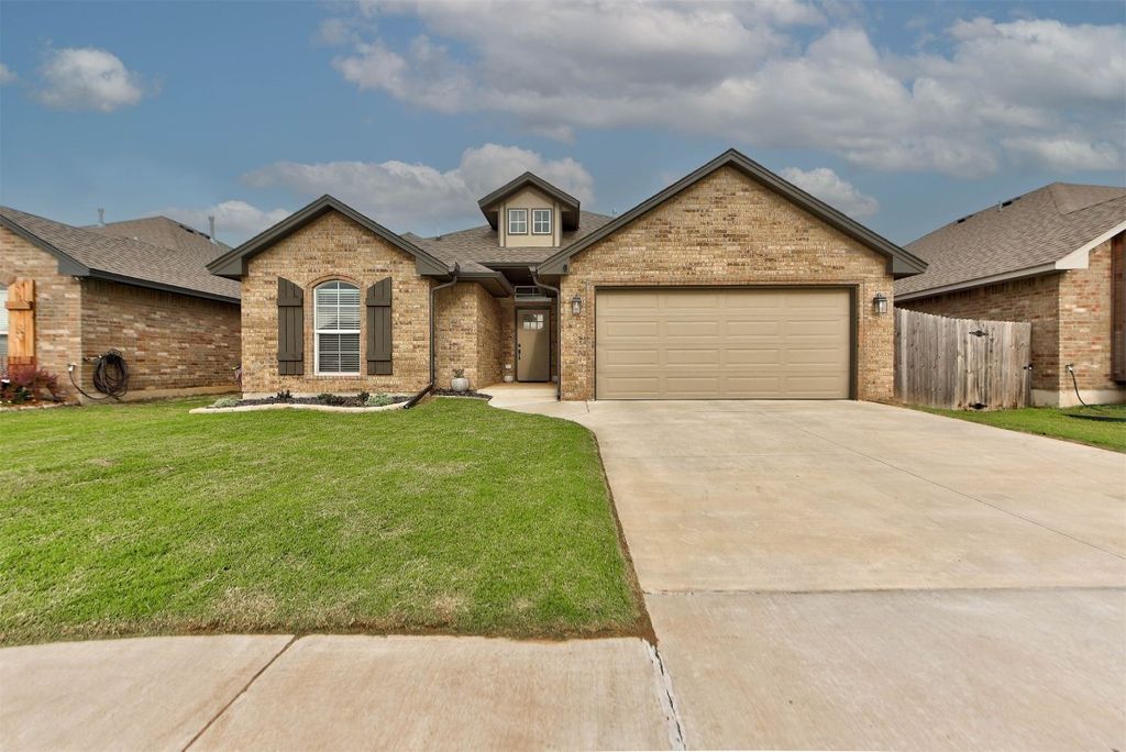 9105 Yassir Boulevard, Yukon, OK 73099