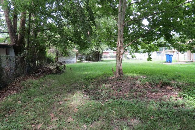 380 Keeland Drive, New Waverly, TX 77358