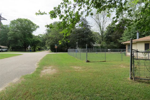 380 Keeland Drive, New Waverly, TX 77358